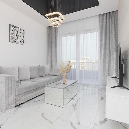 Elegant Apartments With Balcony & Parking Warsaw By Noclegi Renters Exteriér fotografie
