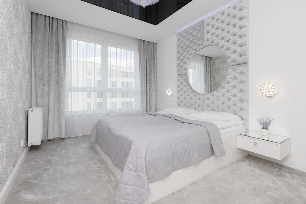 Elegant Apartments With Balcony & Parking Warsaw By Noclegi Renters Exteriér fotografie