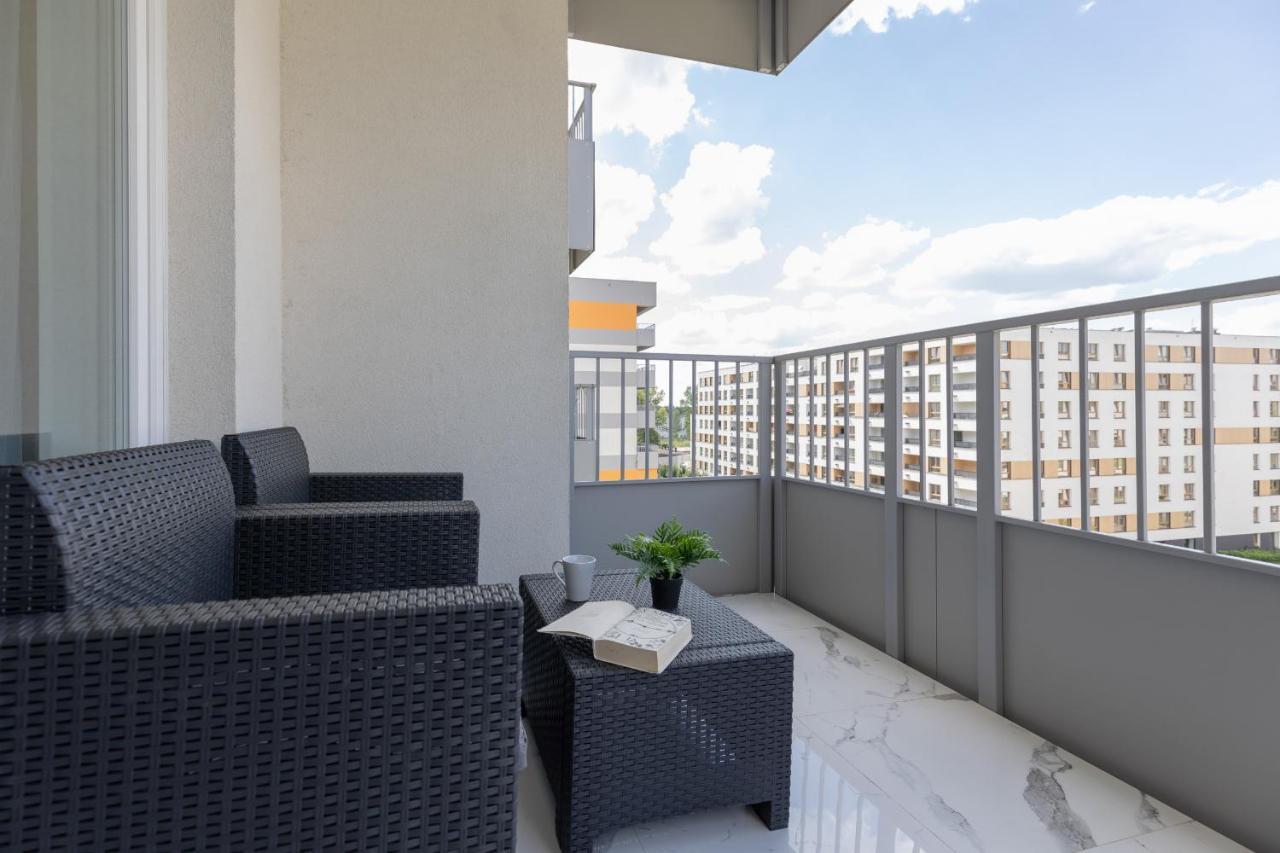 Elegant Apartments With Balcony & Parking Warsaw By Noclegi Renters Exteriér fotografie