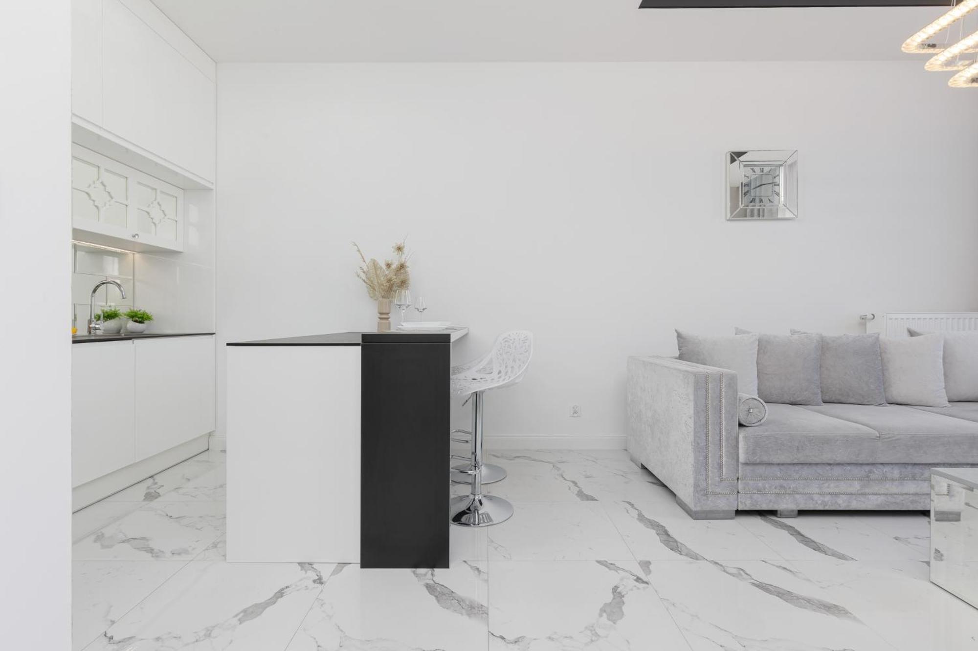 Elegant Apartments With Balcony & Parking Warsaw By Noclegi Renters Exteriér fotografie