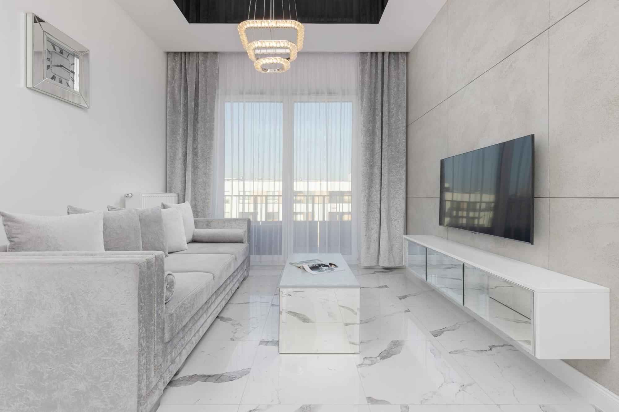 Elegant Apartments With Balcony & Parking Warsaw By Noclegi Renters Exteriér fotografie