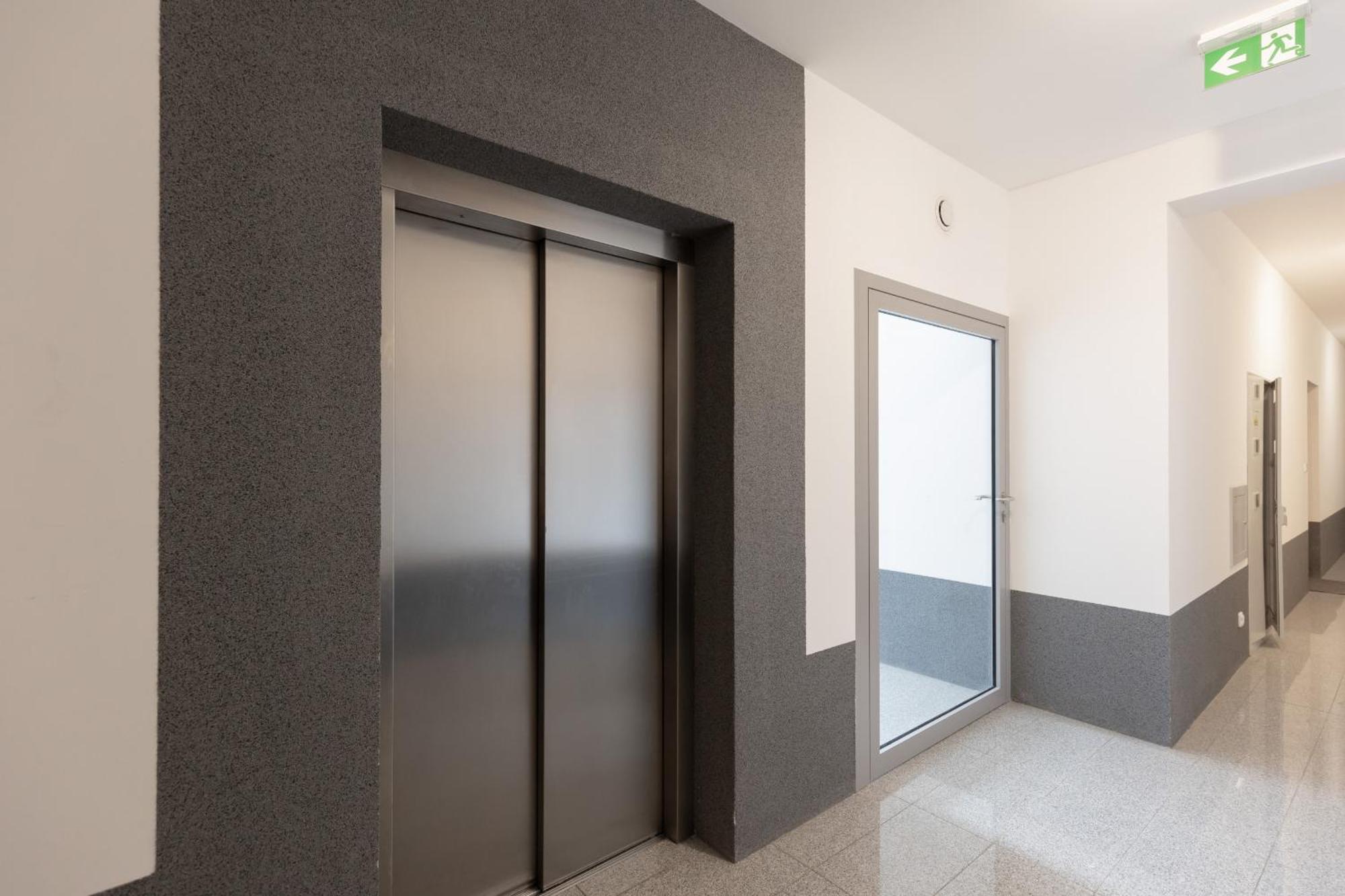 Elegant Apartments With Balcony & Parking Warsaw By Noclegi Renters Exteriér fotografie