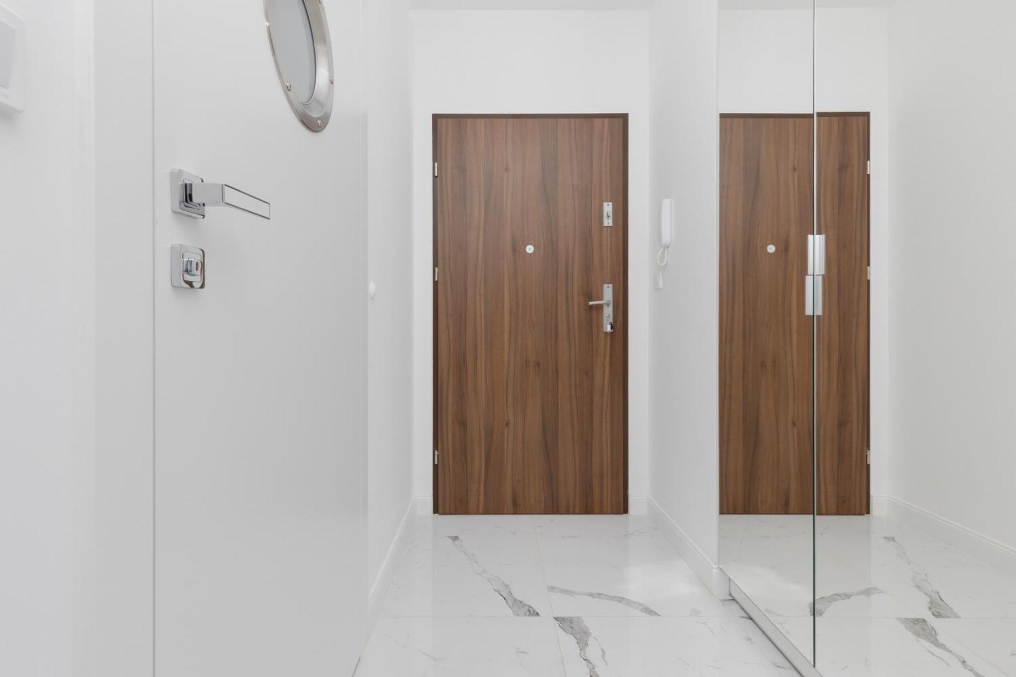 Elegant Apartments With Balcony & Parking Warsaw By Noclegi Renters Exteriér fotografie