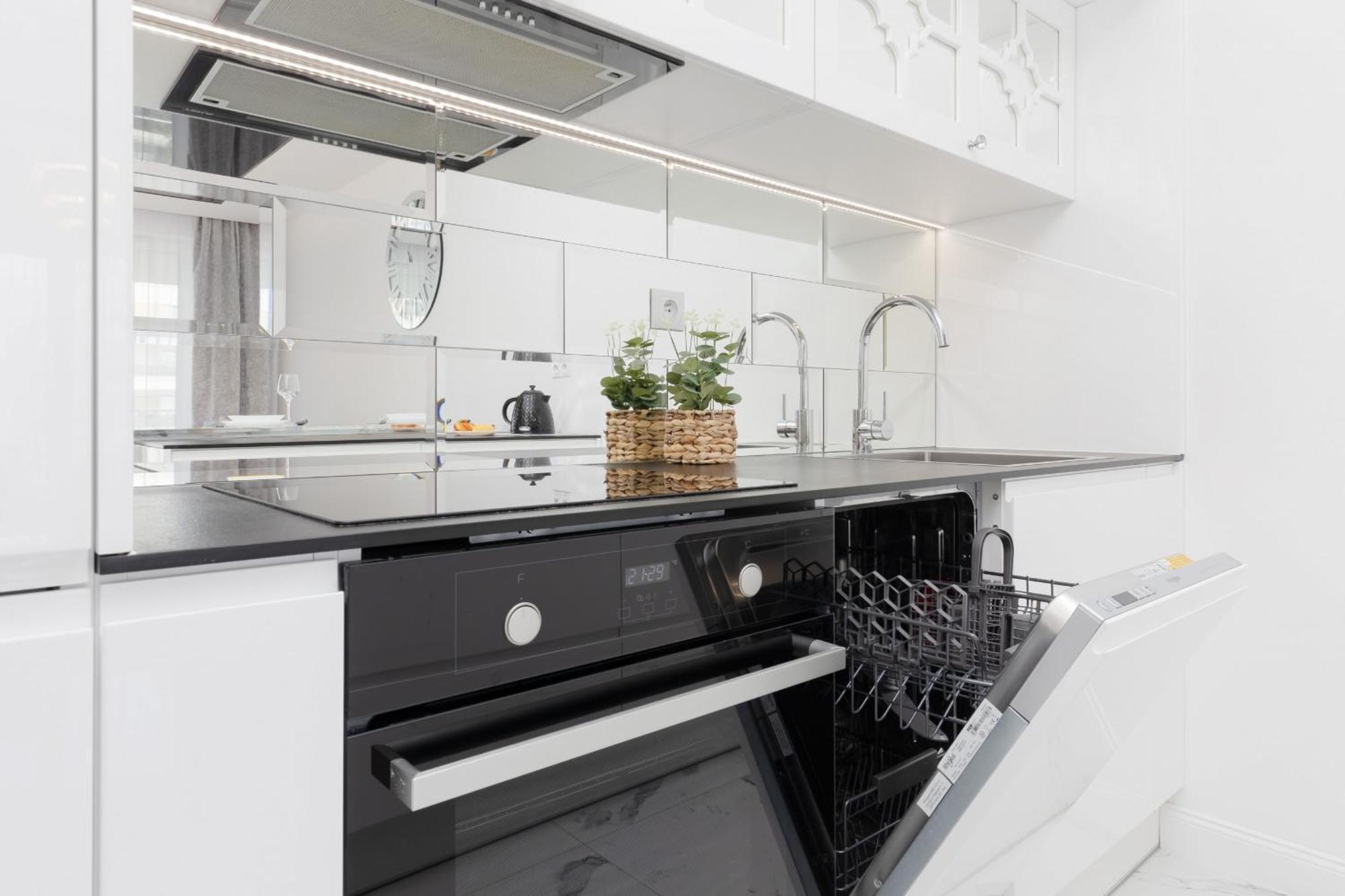 Elegant Apartments With Balcony & Parking Warsaw By Noclegi Renters Exteriér fotografie